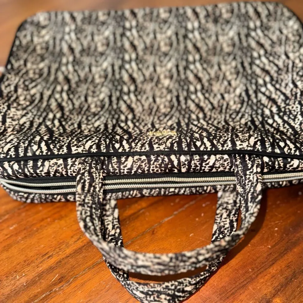 Bebe Black & White Animal Print Hanging Cosmetic Case Travel Makeup Bag nwot